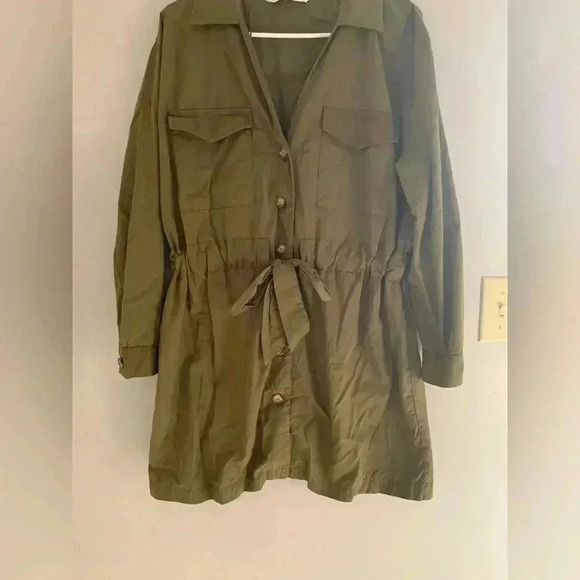 Woman’s ZARA Army Green Long Sleeve Lightweight Button Military Jacket Size M - Picture 3 of 8